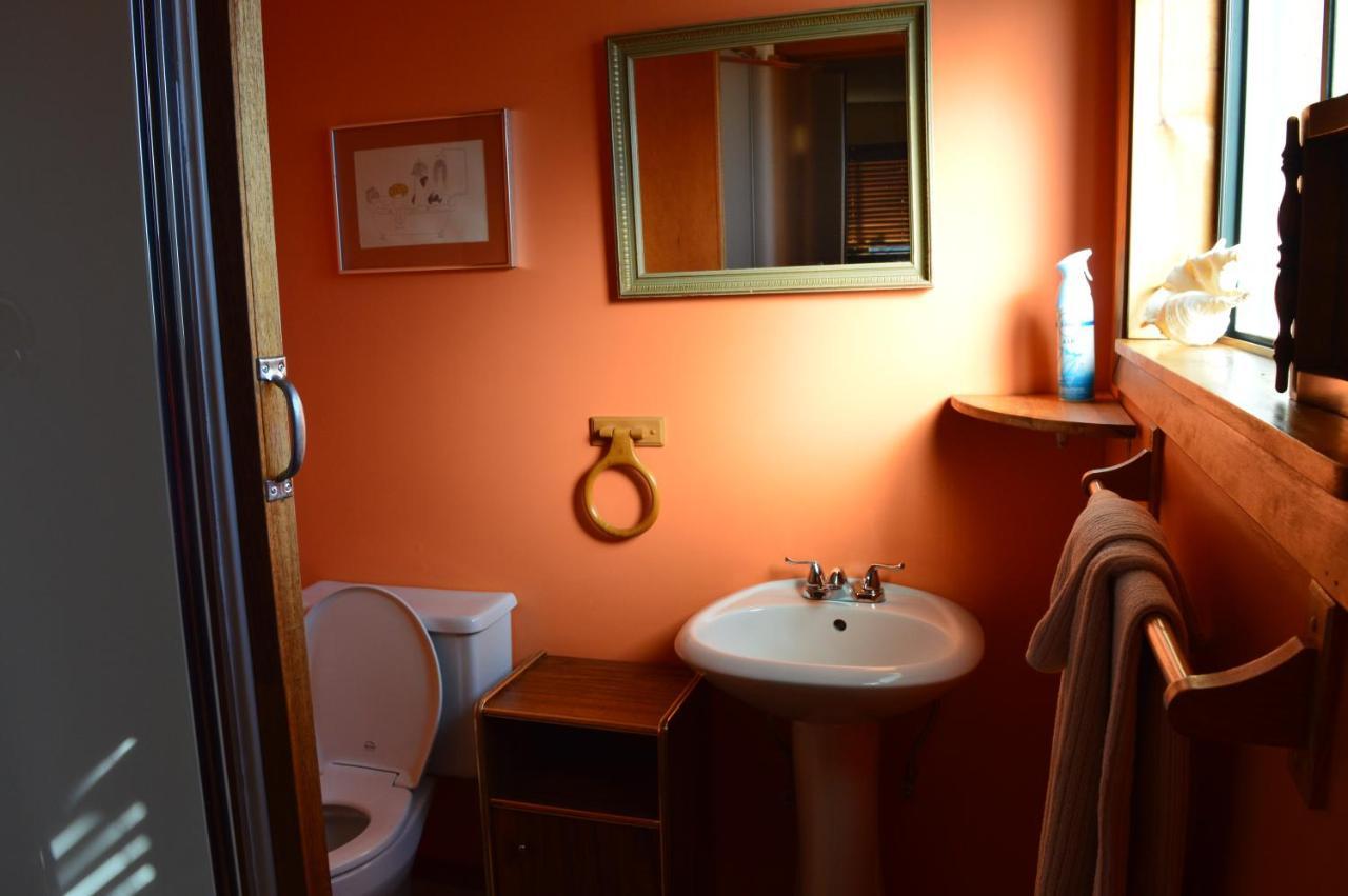 Estuary House Reflexology B&B Кортни Экстерьер фото